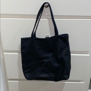 Reversible black leather tote from Italy
